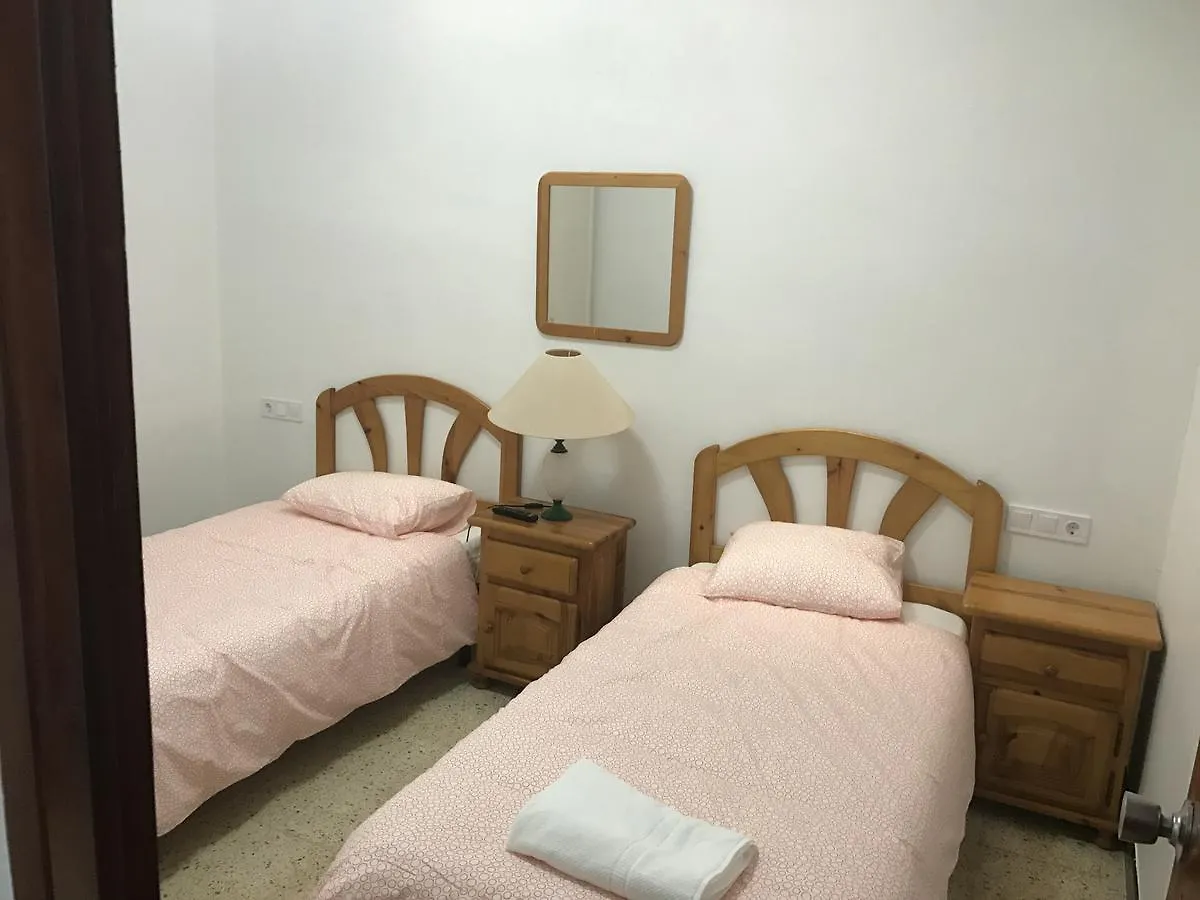 Habitaciones Baobab Rubí 0*,